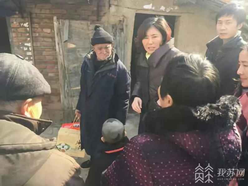 苏州热浸塑涂塑钢管 诚信之星周咸材：穷时不忘志气，富了回报他人，她是心怀大爱的“铁娘子”