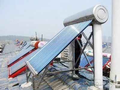 三管电力塔：通信铁塔的重要性与多样性解析