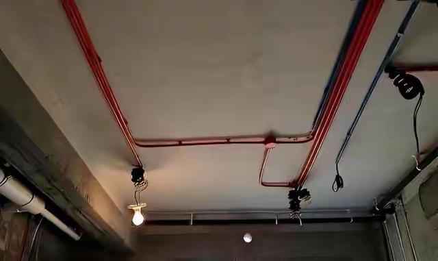 电线不要再埋墙了！建议学习广东人的做法,那叫一个聪明,晒晒