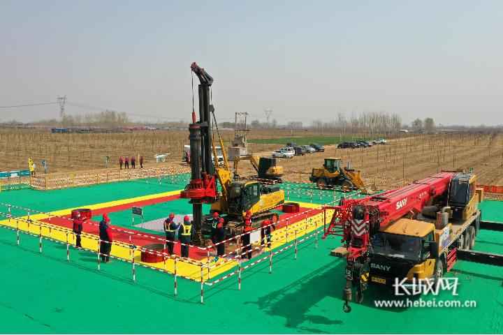 雄安电力管 打造能源互联网的“雄安模式”——国网河北电力服务雄安新区建设发展纪实 雄安电力管 打造能源互联网的“雄安模式”——国网河北电力服务雄安新区建设发展纪实