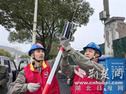 电力拉线保护管创新应用:拉线穿上“防护衣”,筑牢电网安全防线 电力拉线保护管创新应用:拉线穿上“防护衣”,筑牢电网安全防线