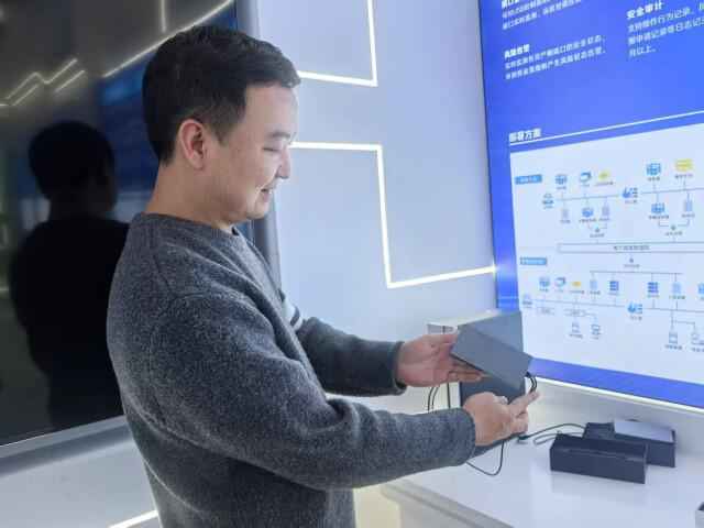 电力安全管控 筑牢电网安全“防火墙” 电力安全管控 筑牢电网安全“防火墙”