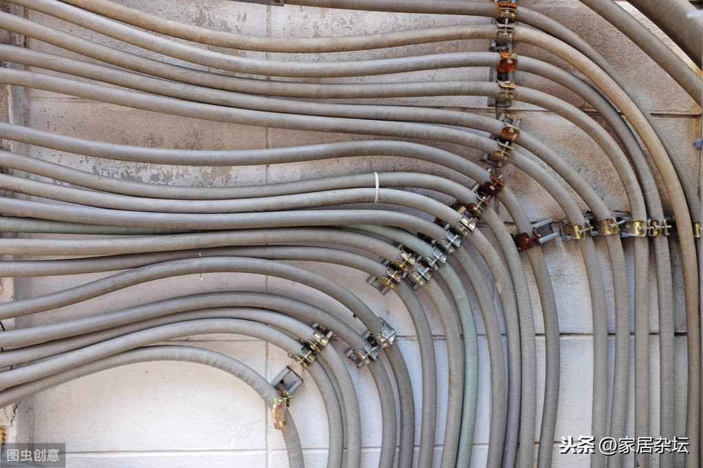 电力pvc管埋设 电路中的PVC线管怎么安装？中间8米加一个过线盒吗？为什么？