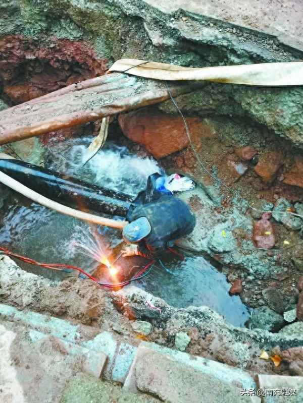 南充城区供水管网大升级：44万居民用水品质飞跃