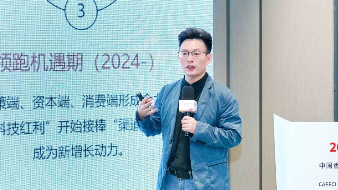 维生素K2搅动千亿抗衰市场，下一个超级成分来了！